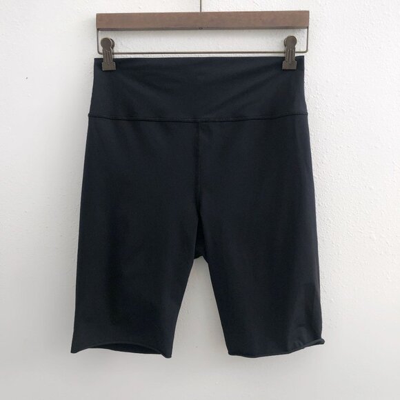 LULULEMON Train to Beach High-Rise Short 10" No Size Tag Check Measurements - Picture 3 of 9